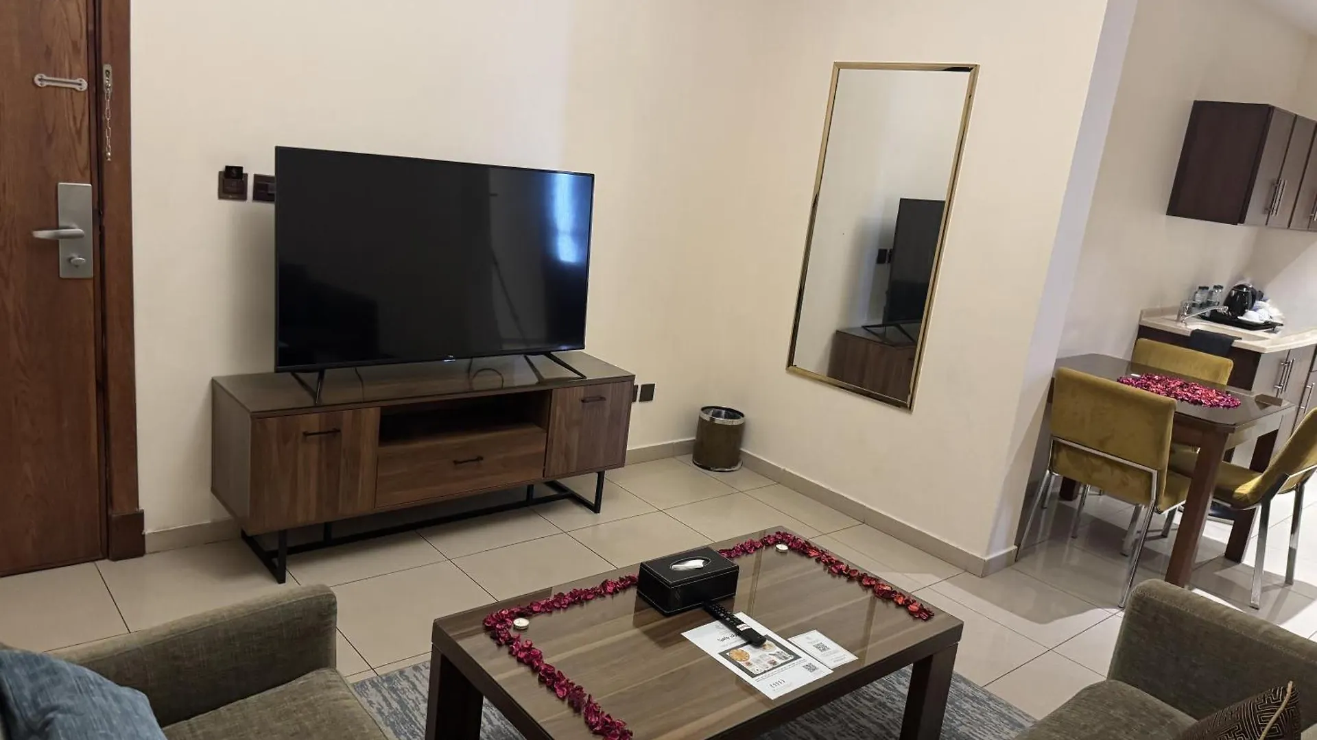 Friesian Hotel Suites Jeddah 0*,